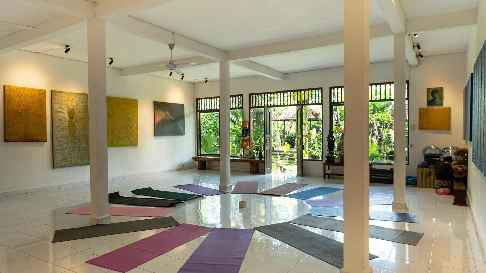 Santra Putra Guesthouse At Karja Art Space Ubud
